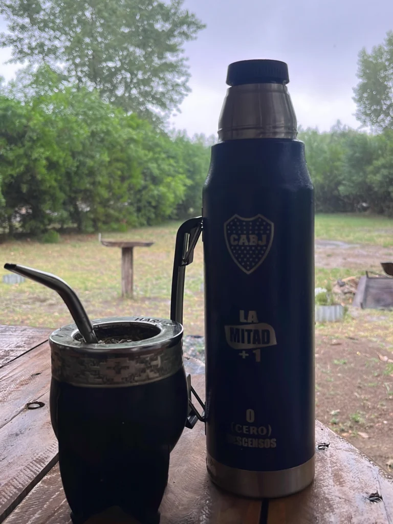 Instagram post from hosteldereta. This post is in position 2.