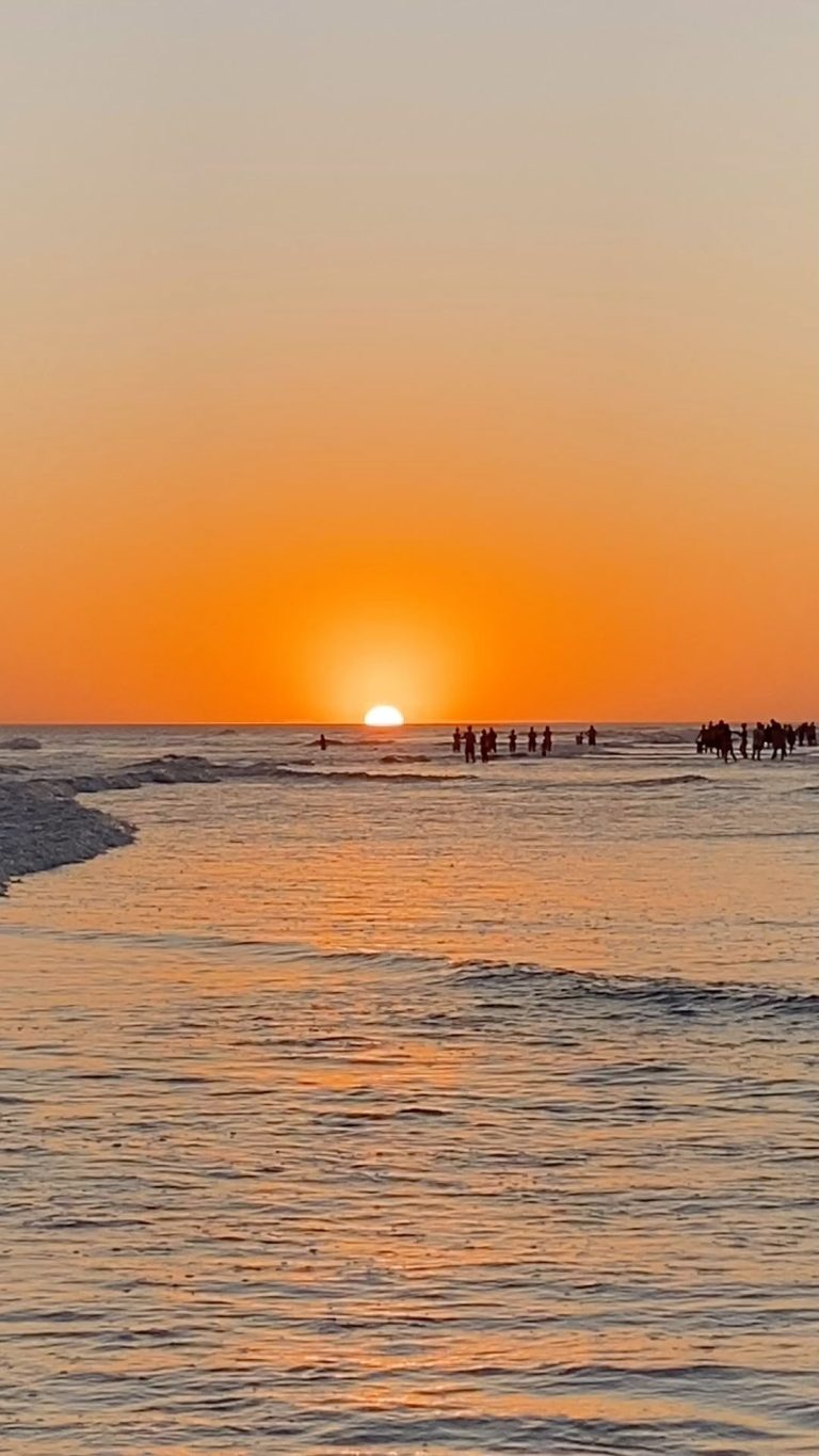 Instagram post from hosteldereta. This post is in position 17.