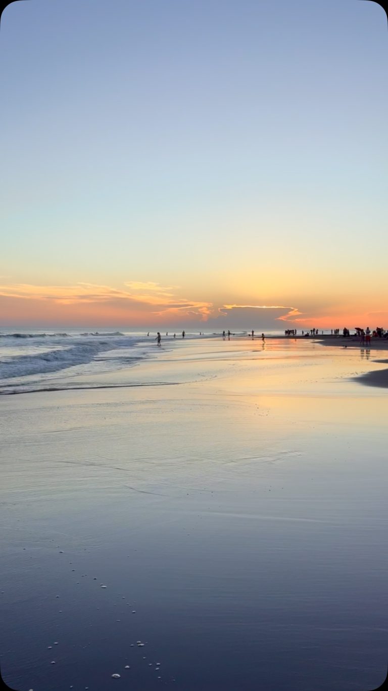 Instagram post from hosteldereta. This post is in position 11.