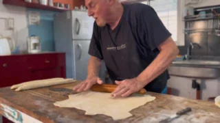 Instagram post from hosteldereta. This post is in position 5.